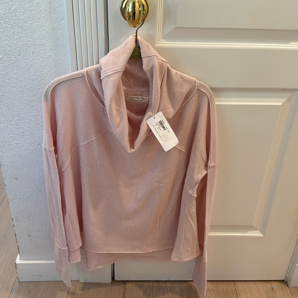 Women’s Free People Pull Over-NWT